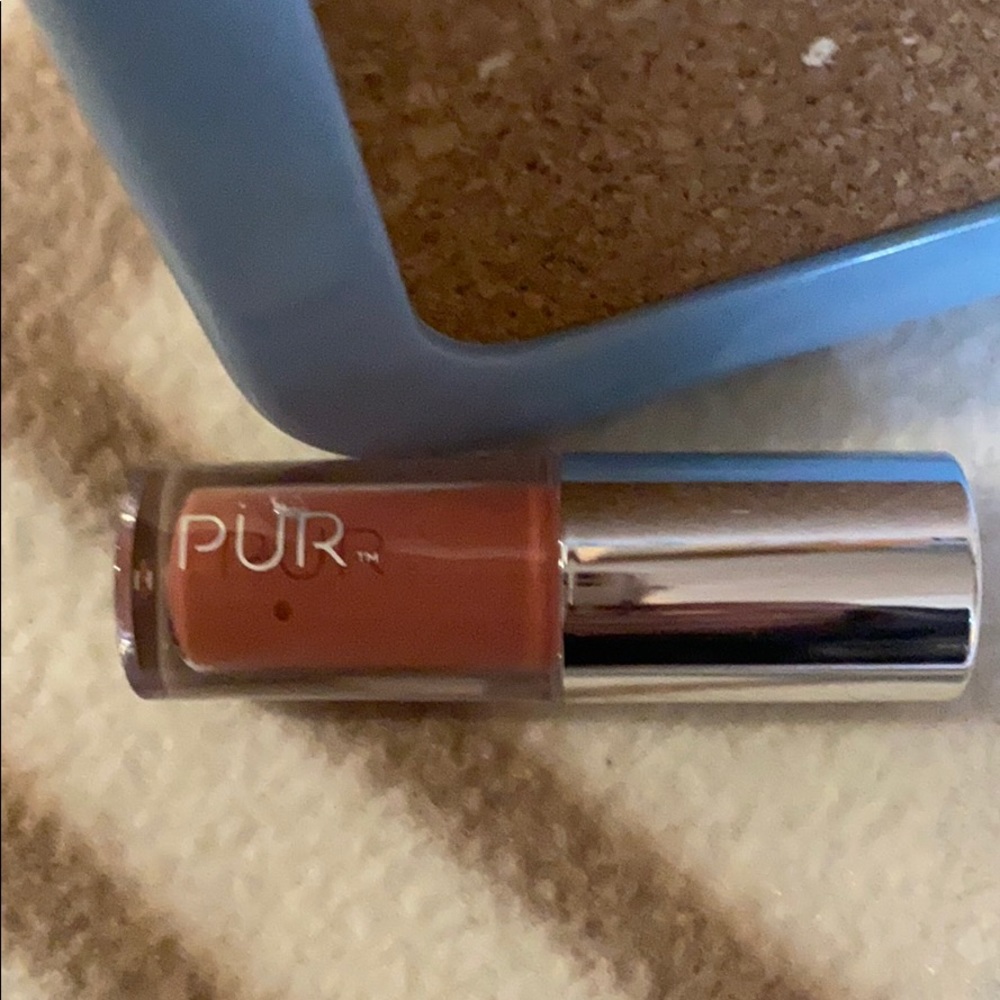 Lip gloss